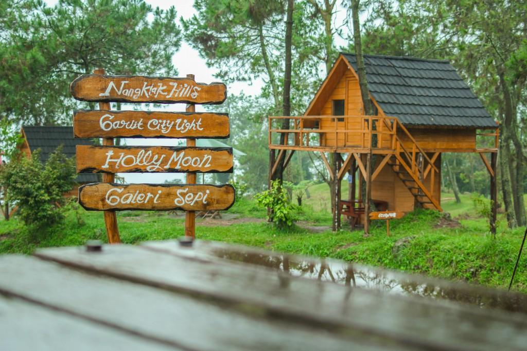 Отель Papandayan Camping Ground Cileuleuy Экстерьер фото