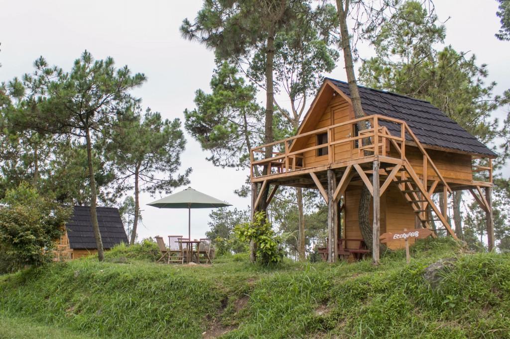 Отель Papandayan Camping Ground Cileuleuy Экстерьер фото