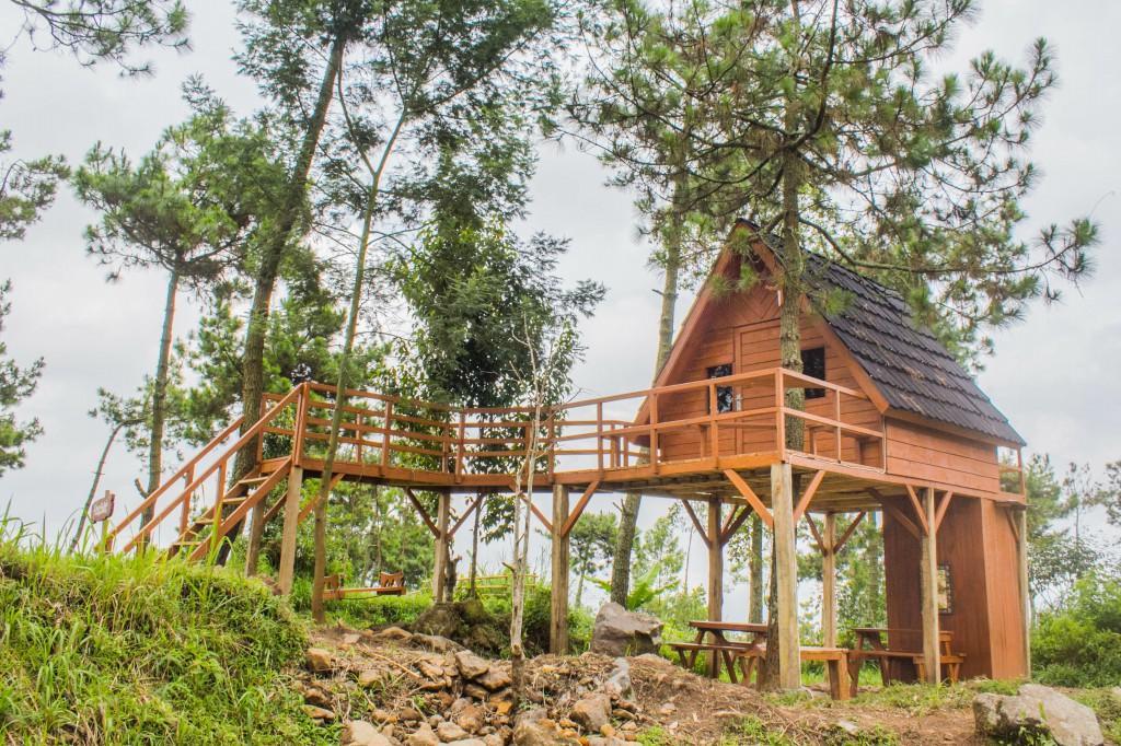 Отель Papandayan Camping Ground Cileuleuy Экстерьер фото