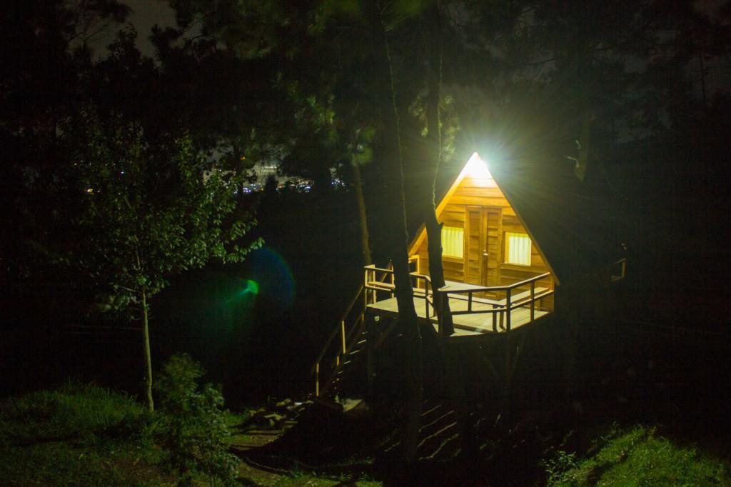 Отель Papandayan Camping Ground Cileuleuy Экстерьер фото